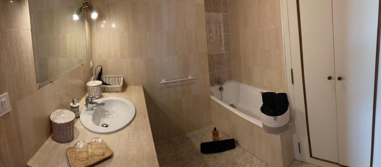 Le Chai De La Rose Spa Et Seances Bien Etre Doué-la-Fontaine Eksteriør billede